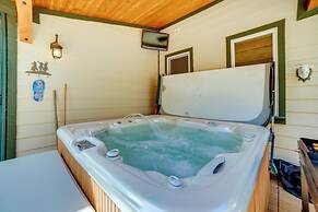 Stunning Hopland Vacation Rental w/ Pool & Hot Tub