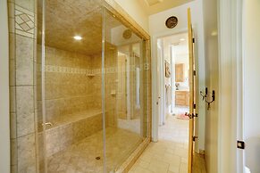 Stunning Hopland Vacation Rental w/ Pool & Hot Tub