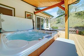 Stunning Hopland Vacation Rental w/ Pool & Hot Tub