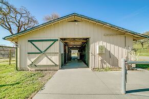 Stunning Hopland Vacation Rental w/ Pool & Hot Tub