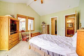 Stunning Hopland Vacation Rental w/ Pool & Hot Tub