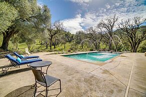 Stunning Hopland Vacation Rental w/ Pool & Hot Tub