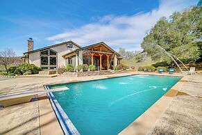 Stunning Hopland Vacation Rental w/ Pool & Hot Tub