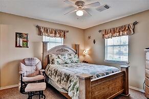 Walk to Shore & Restaurants: Surfside Beach Home!