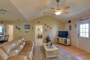 Walk to Shore & Restaurants: Surfside Beach Home!