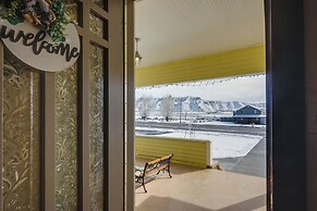 Beautiful Historic Home Near Bryce Canyon!