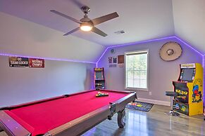 Bright Hopkins Home w/ Game Room & Fire Pit!