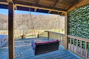 Secluded Retreat: Bbq, Lawn Games, & Fire Pit!