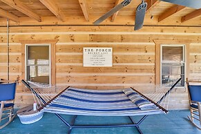 Secluded Retreat: Bbq, Lawn Games, & Fire Pit!