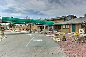 Welcoming Poconos Retreat w/ Deck & Pool Access