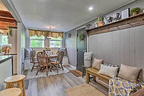 Welcoming Poconos Retreat w/ Deck & Pool Access