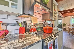 Welcoming Poconos Retreat w/ Deck & Pool Access