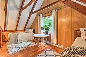 Welcoming Poconos Retreat w/ Deck & Pool Access