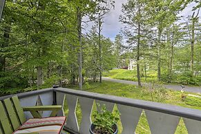 Welcoming Poconos Retreat w/ Deck & Pool Access