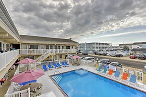 North Wildwood Condo w/ Pool, Walk to Boardwalk!