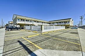 North Wildwood Condo w/ Pool, Walk to Boardwalk!