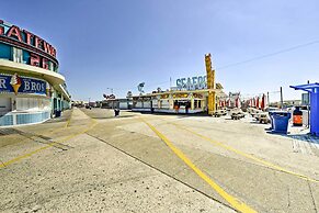 North Wildwood Condo w/ Pool, Walk to Boardwalk!