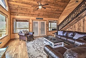 8 Mi to Dtwn Murphy! Cabin w/ Nottely River Views