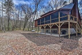 Modern Murphy Cabin w/ Nottely River Views!