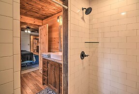 8 Mi to Dtwn Murphy! Cabin w/ Nottely River Views