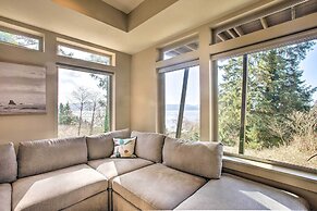 Luxe Coastal Haven w/ Bay Views & Hot Tub