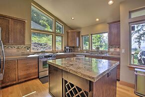 Luxe Coastal Haven w/ Bay Views & Hot Tub