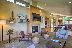 Luxe Coastal Haven w/ Bay Views & Hot Tub