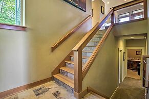 Luxe Coastal Haven w/ Bay Views & Hot Tub