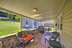 Cozy Damascus Cottage w/ Porch & Trail Access!