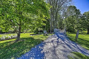 Cozy Damascus Cottage w/ Porch & Trail Access!