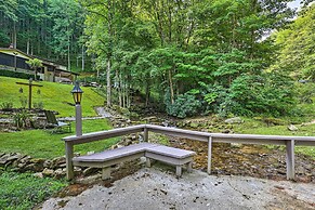 Idyllic Roan Mountain Cabin Across From Creek