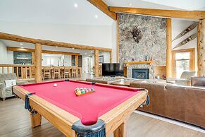 Luxury Keystone Cabin w/ Hot Tub, 1 Mi to Lifts!