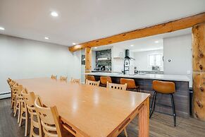 Luxury Keystone Cabin w/ Hot Tub, 1 Mi to Lifts!