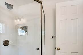 Luxury Keystone Cabin w/ Hot Tub, 1 Mi to Lifts!