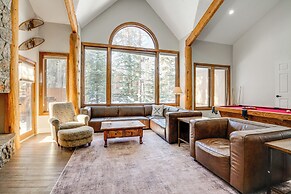 Luxury Keystone Cabin w/ Hot Tub, 1 Mi to Lifts!