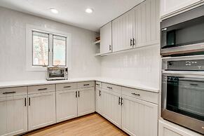 Luxury Keystone Cabin w/ Hot Tub, 1 Mi to Lifts!