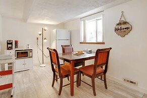Pet-friendly Minneapolis Apt Near Shops & Dining!