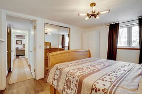 Pet-friendly Minneapolis Apt Near Shops & Dining!