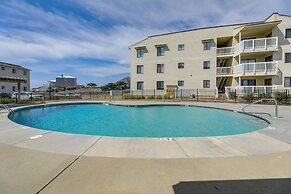 Emerald Isle Vacation Rental w/ Resort Pool!