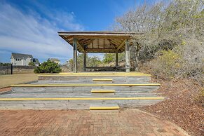 Emerald Isle Vacation Rental w/ Resort Pool!