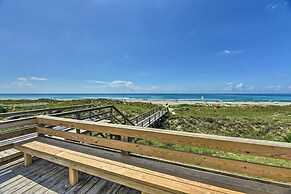 Emerald Isle Vacation Rental w/ Resort Pool!