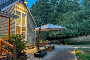 100-year-old Farmhouse w/ Hot Tub on 5 Acres!