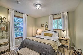 100-year-old Farmhouse w/ Hot Tub on 5 Acres!