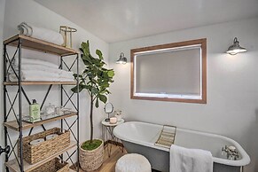 100-year-old Farmhouse w/ Hot Tub on 5 Acres!