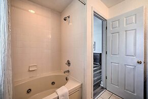 9 Mi to Disney: Sunny Resort Townhome w/ Patio!