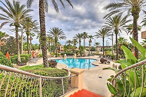 9 Mi to Disney: Sunny Resort Townhome w/ Patio!