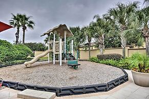 9 Mi to Disney: Sunny Resort Townhome w/ Patio!