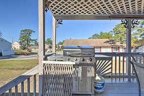 Quaint Chincoteague Island Hideaway w/ 2 Porches!