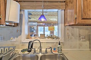 Quaint Chincoteague Island Hideaway w/ 2 Porches!