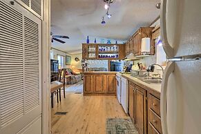 Quaint Chincoteague Island Hideaway w/ 2 Porches!